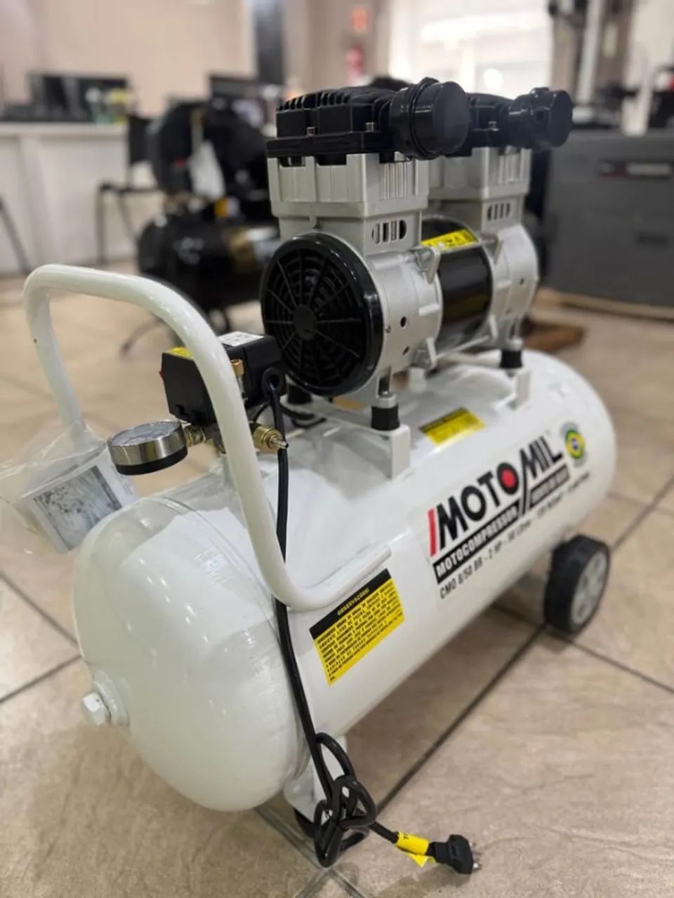 Compressor de Ar Odontológico 50L 120psi Motomil (Novo) - Foto 2