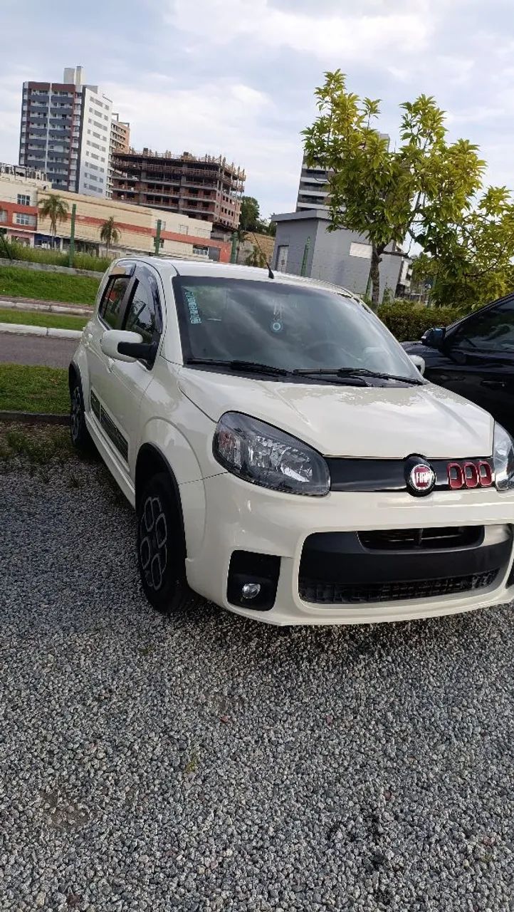 Fiat Uno Sporting 1.4 EVO Fire Flex 8V 4P 2016