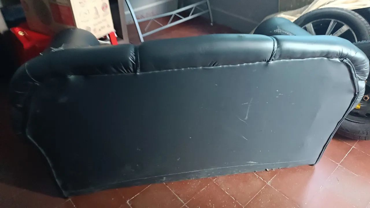 Sofá de dois lugares 