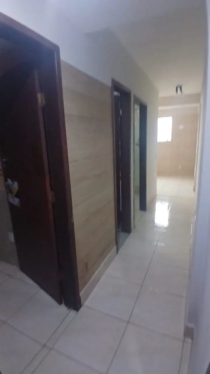 Vendo apartamento 2 quartos , muito barato. Subsolo de frente pra rua com janela pra rua.  - Foto 4