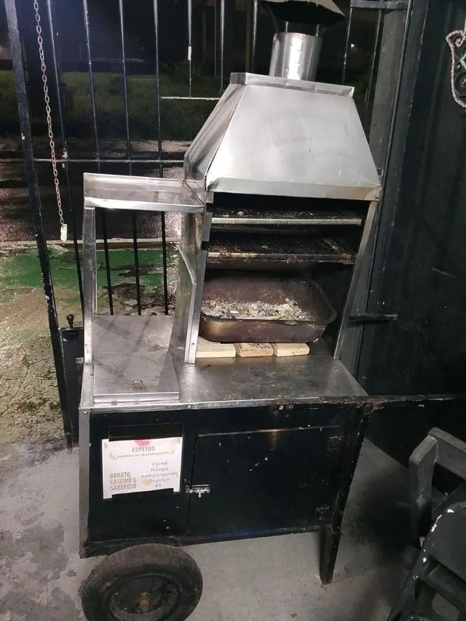 Carrinho de churrasco