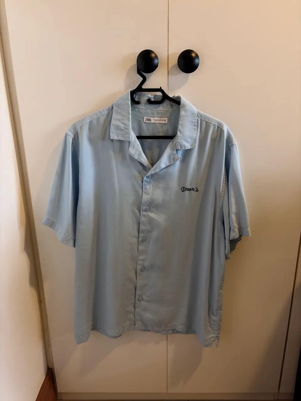 Lote Camisas e Camisetas: Zara, Baw e Vans - Foto 3