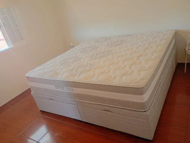 Cama de Casal King - Toque de Classe  Semi Nova - Foto 2