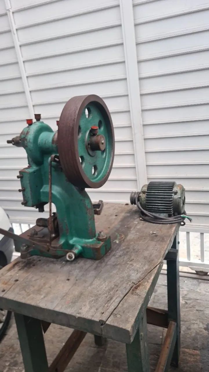 Prensa excêntrica de bancada 3 toneladas  - Foto 3