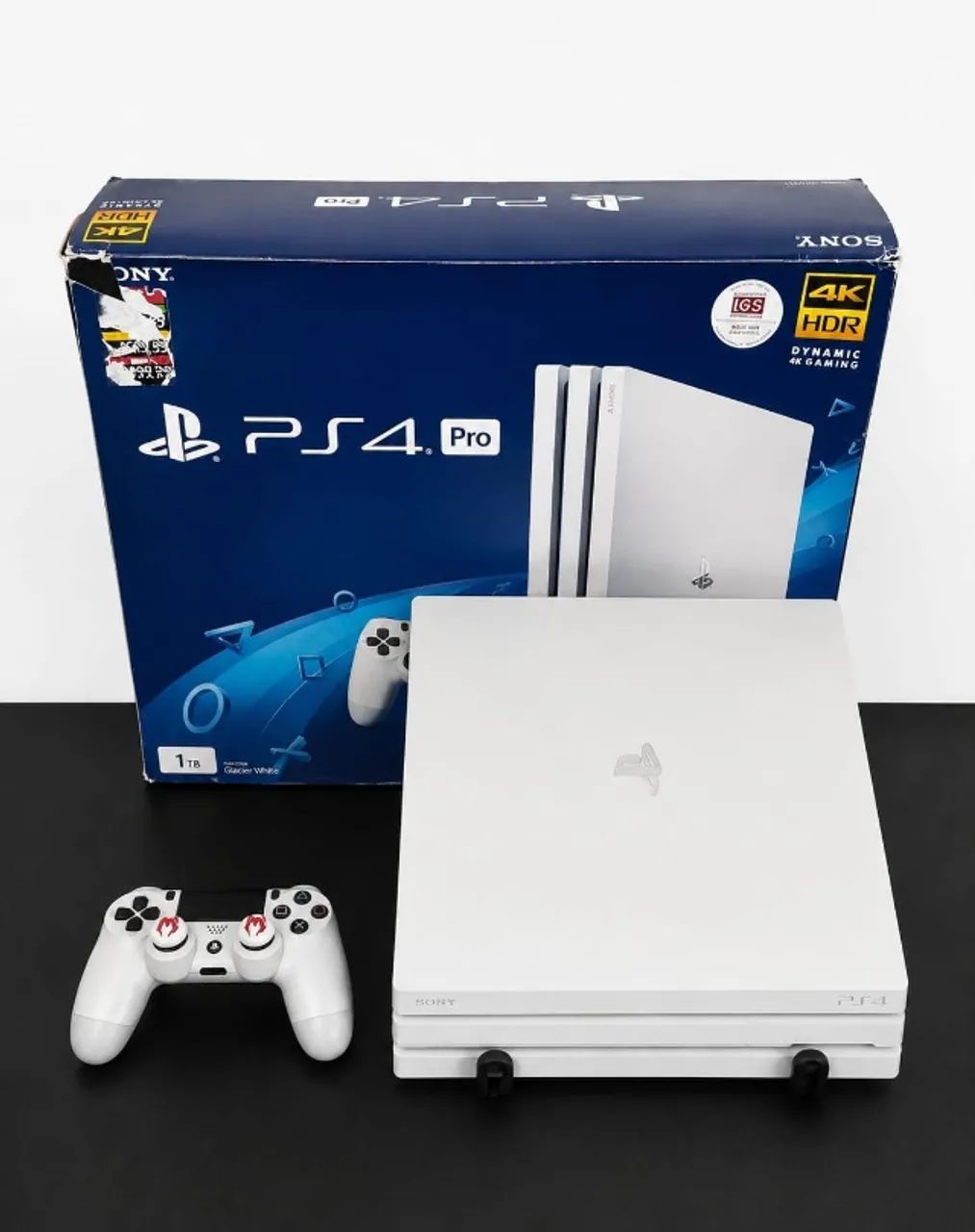 Playstion 4 PRO BRANCO - Foto 2