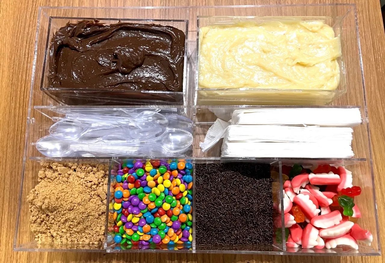 Tabuleiro de Brigadeiro / Caixa Expositora de Doces / Caixa Acrílico  - Foto 5