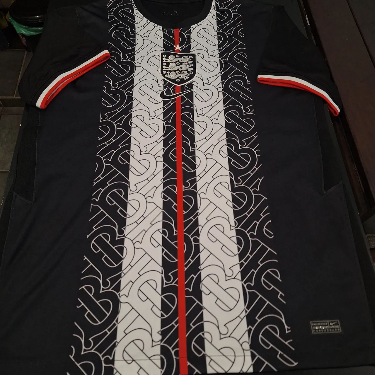 Camisa sem marca seleção Inglaterra 2020 - Foto 4