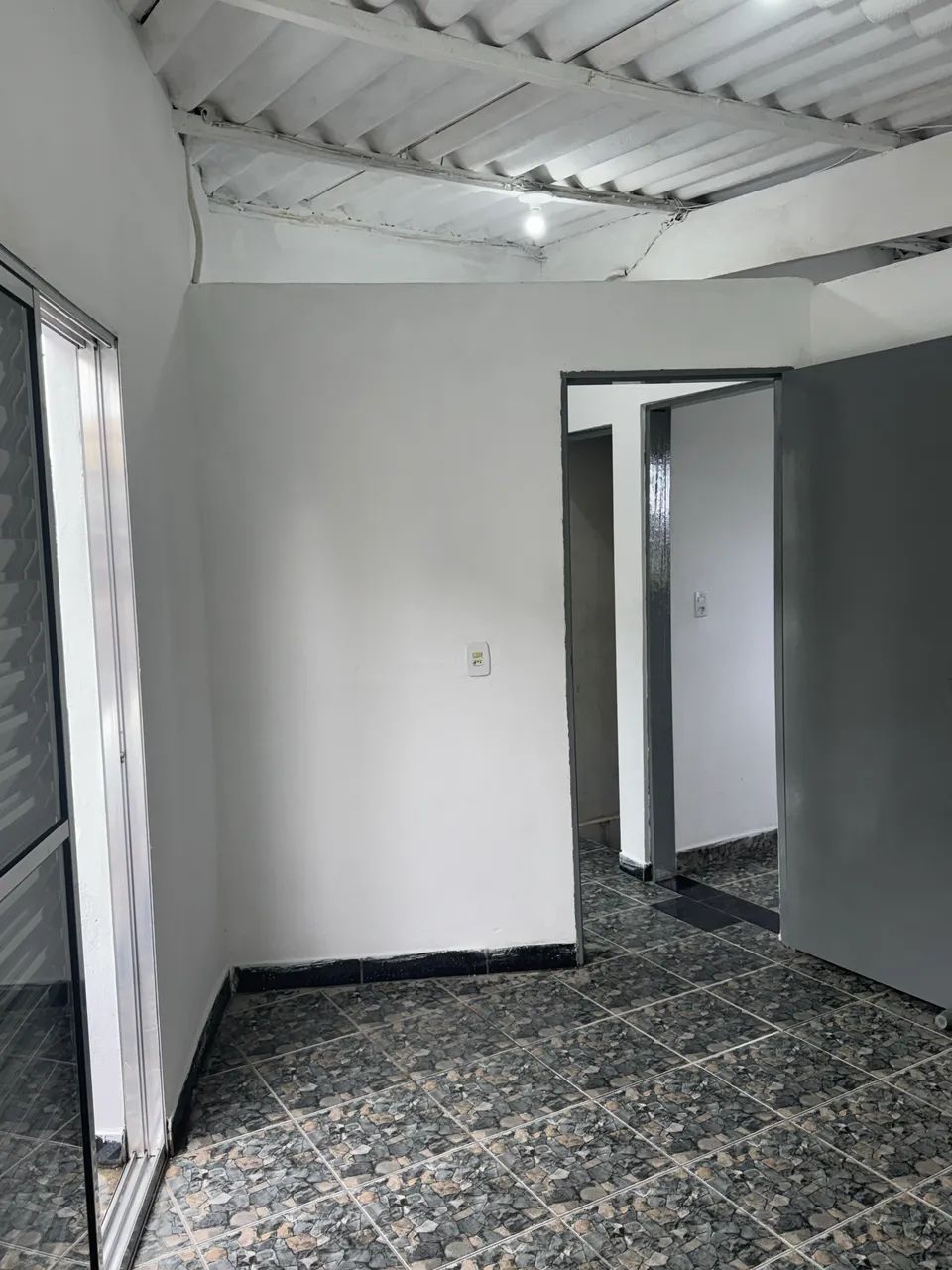 Alugo casa 3 cômodos  - Foto 5