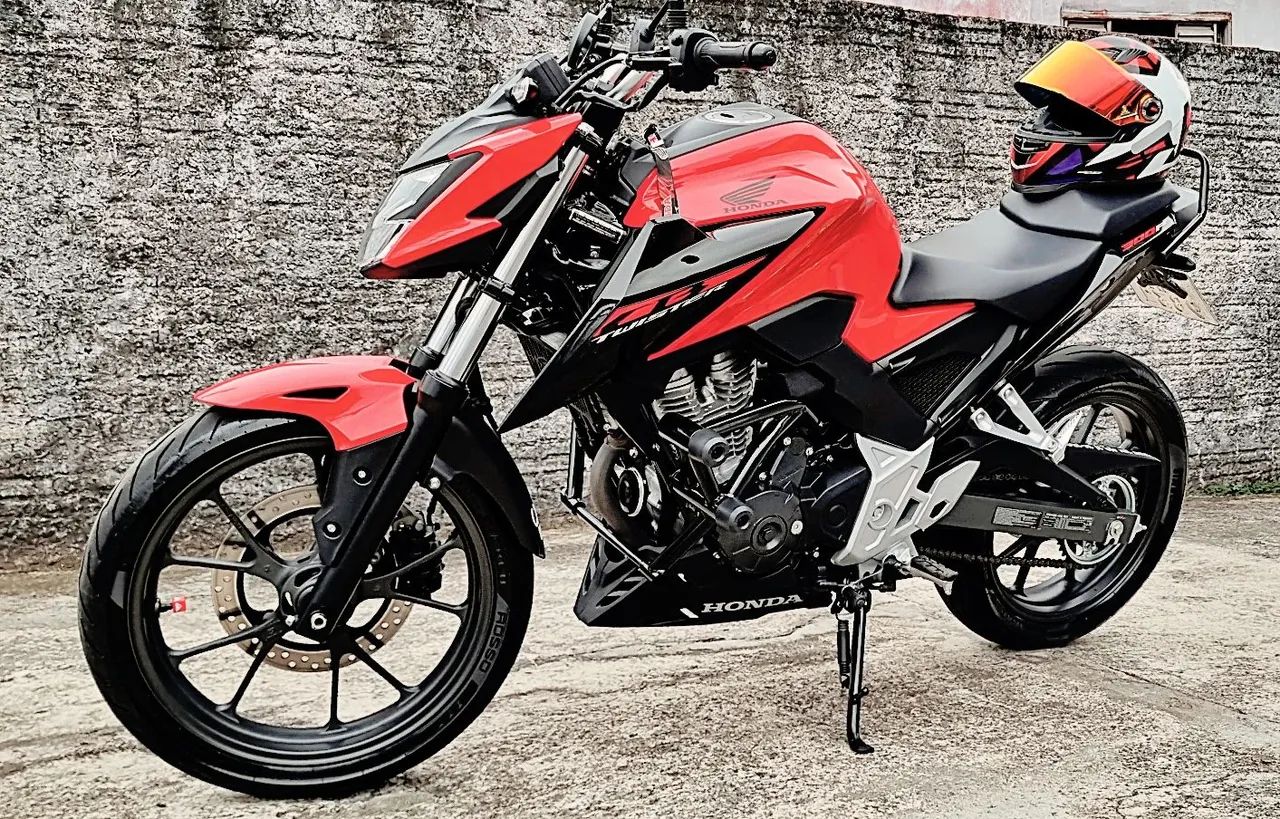 CB twister 300f  zerada !!!