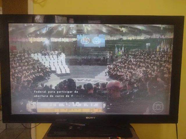 Vendo TV LCD 40 Não Smart - Foto 2