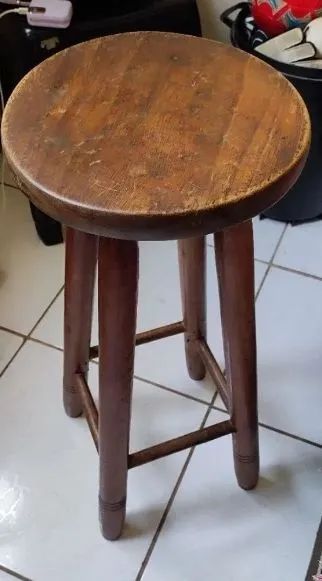 Vendo Banqueta de Madeira Pura - Foto 3