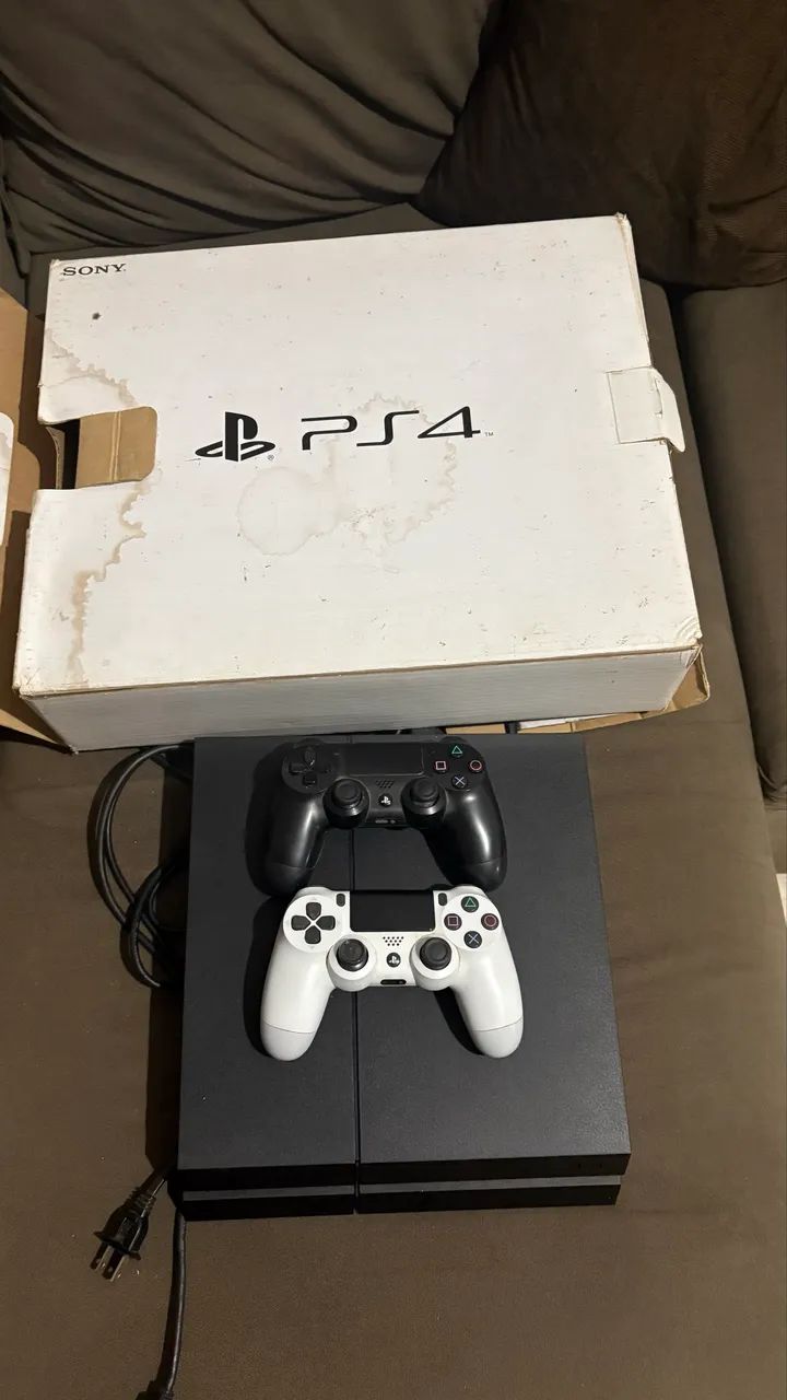Ps4 fat 1400 com dois controles.  - Foto 2
