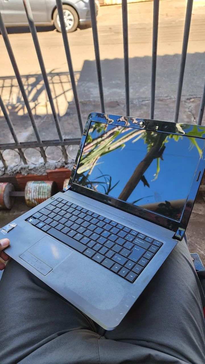 Notebook Positivo Unique para retirada de peças - Foto 2