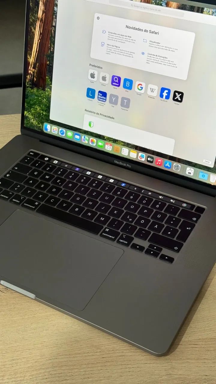 Macbook Pro 2019 (32GB Ram | Intel Core i9 | 512GB SSD | Radeon