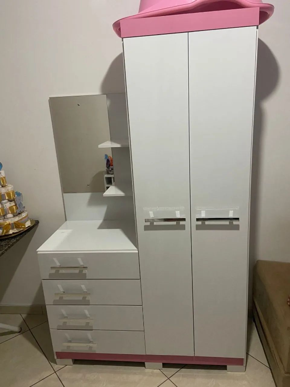 Guarda-Roupa Infantil com Cômoda, Espelho e 4 Gavetas - Excelente Estado