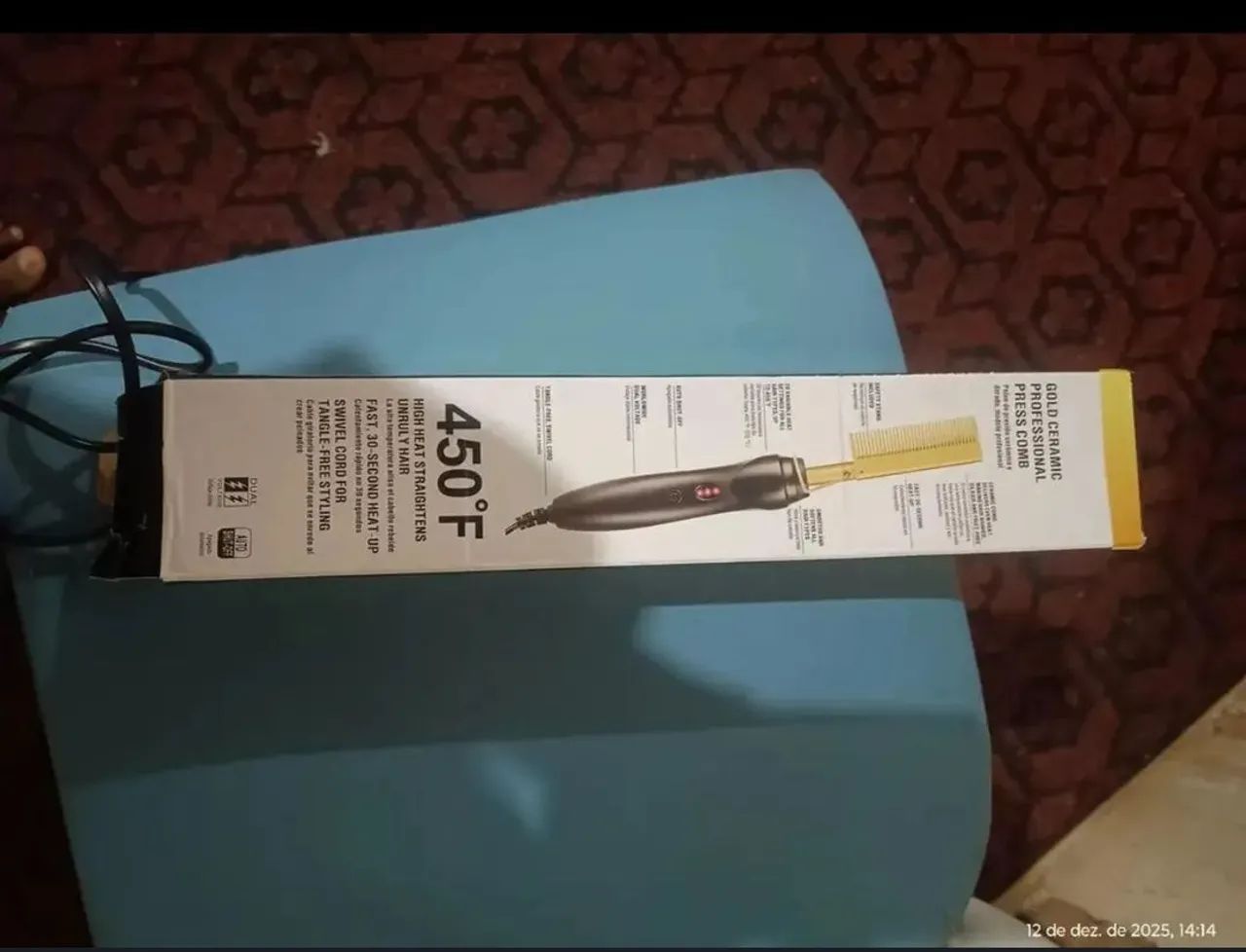 Vendo secador e pente elétrico alisador ambos funciona perfeitamente 
