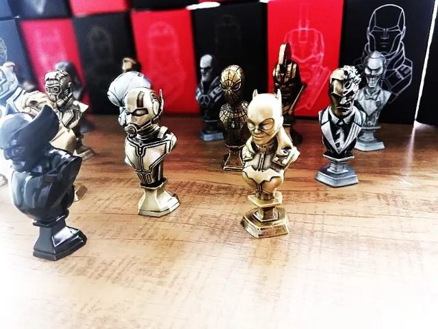 Coleção Bustos Omelete Box (Marvel e DC) - Foto 5