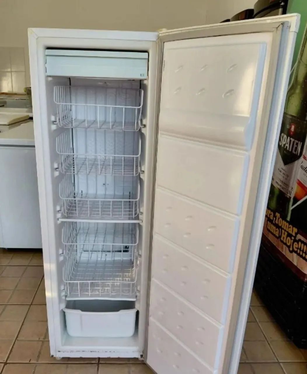 Freezer vertical Consul 200L 127v funcionando perfeitamente  - Foto 2