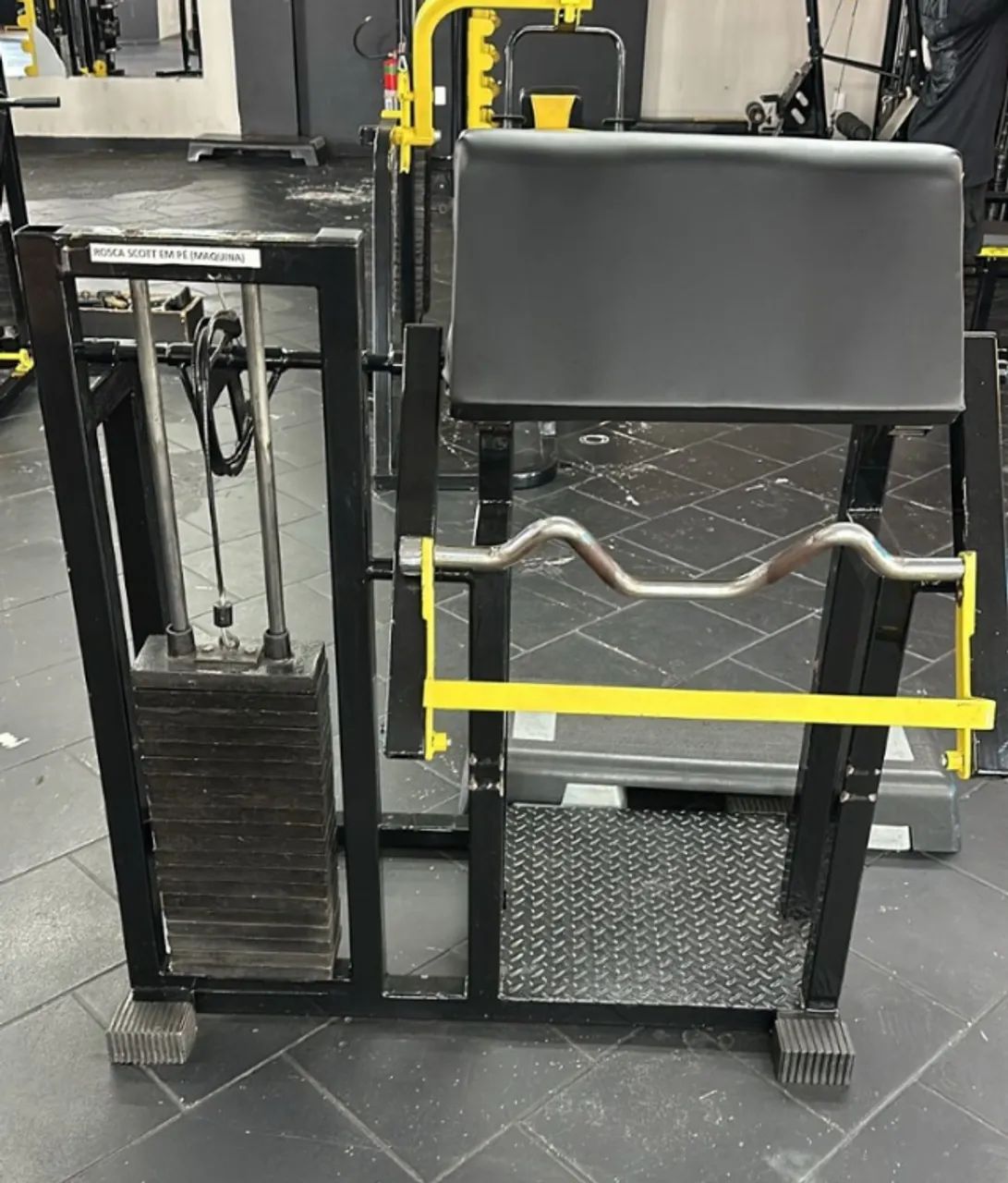 APARELHOS MUSCULACAO / ACADEMIA