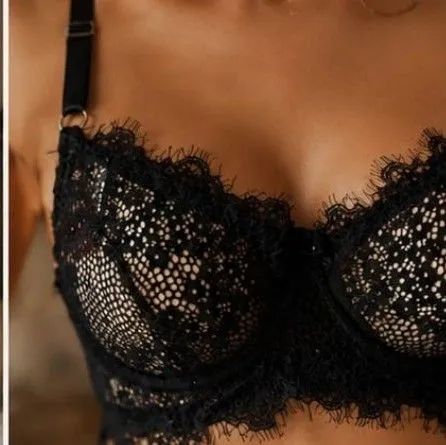 Lingerie Feminina Elegante em renda preta  - Foto 5