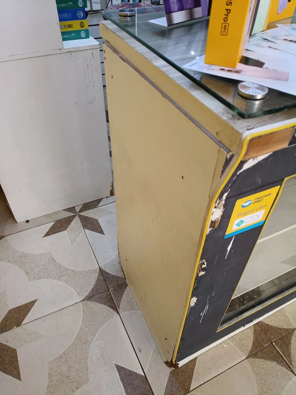 Balcão de Loja - Com Tampo Vidro de 10mm. - Foto 5