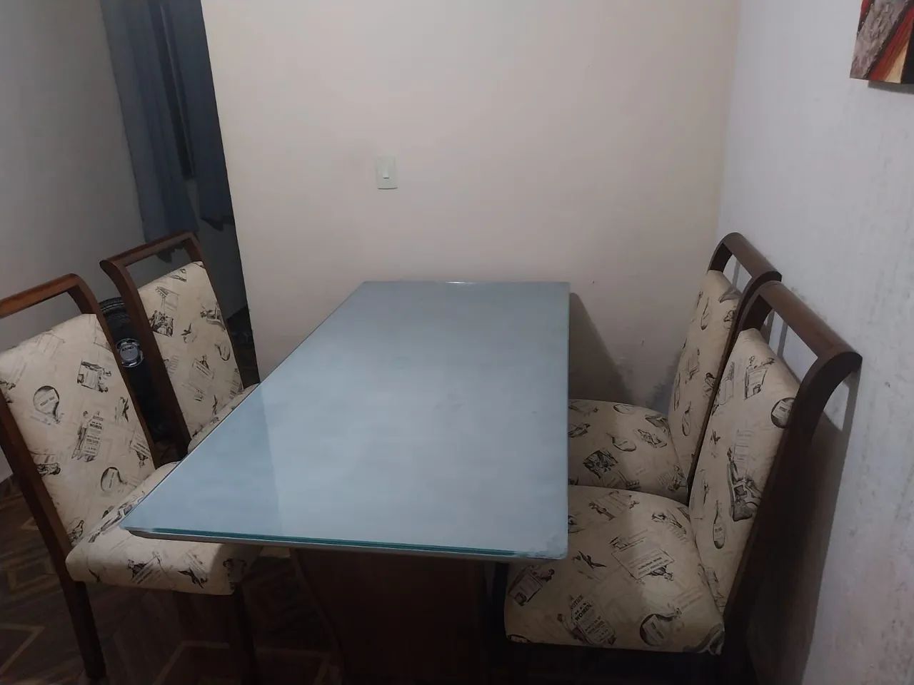 JOGO DE MESA COM CADEIRAS - Foto 2