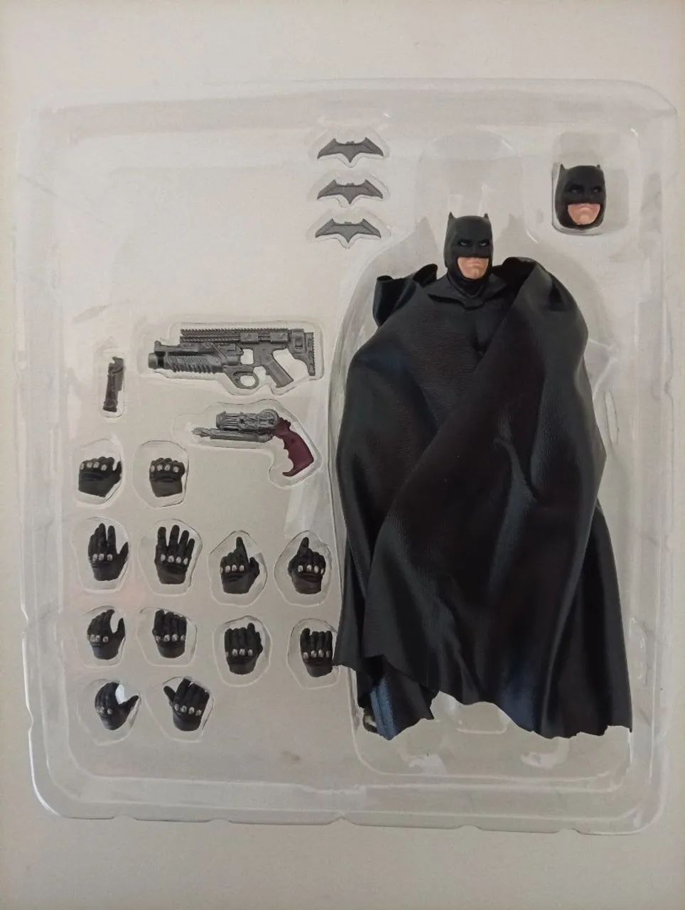 Batman Mafex Action figure + Brinde surpresa - Foto 3