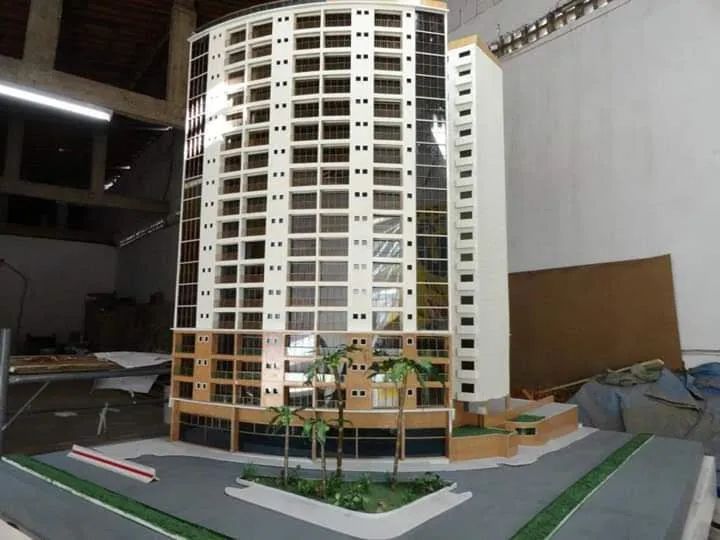 Maquetes físicas e cenografia 