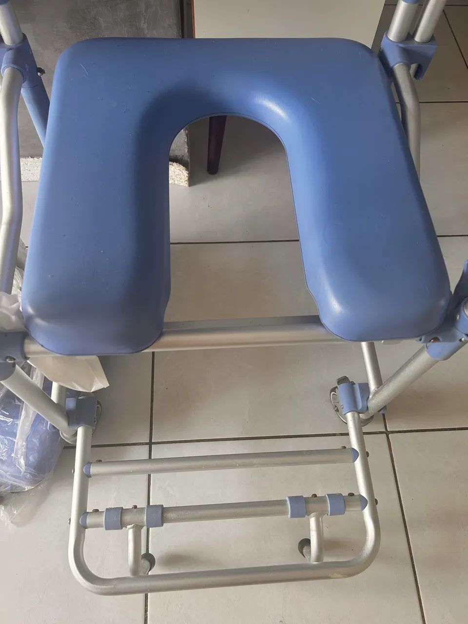 Cadeira de banho - Foto 2