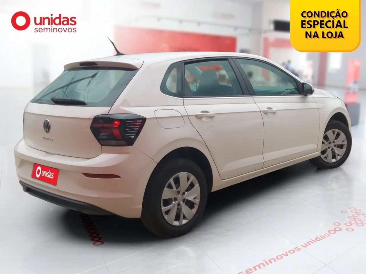 Volkswagen Polo Track 1.0 Flex 12V 5p, foto 5 de 14