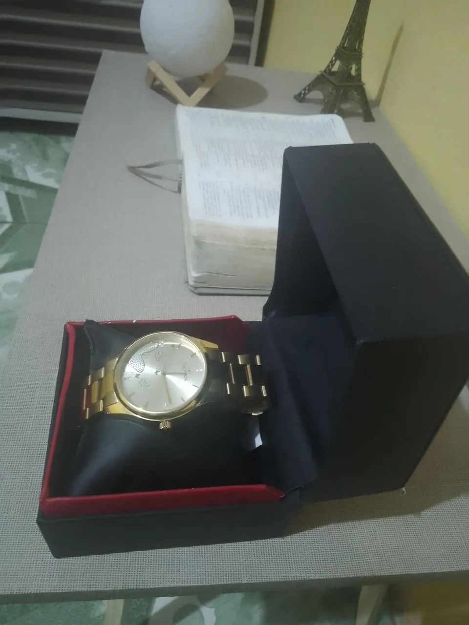 Vendo relógio technos banhando a ouro nunca usado - Foto 3