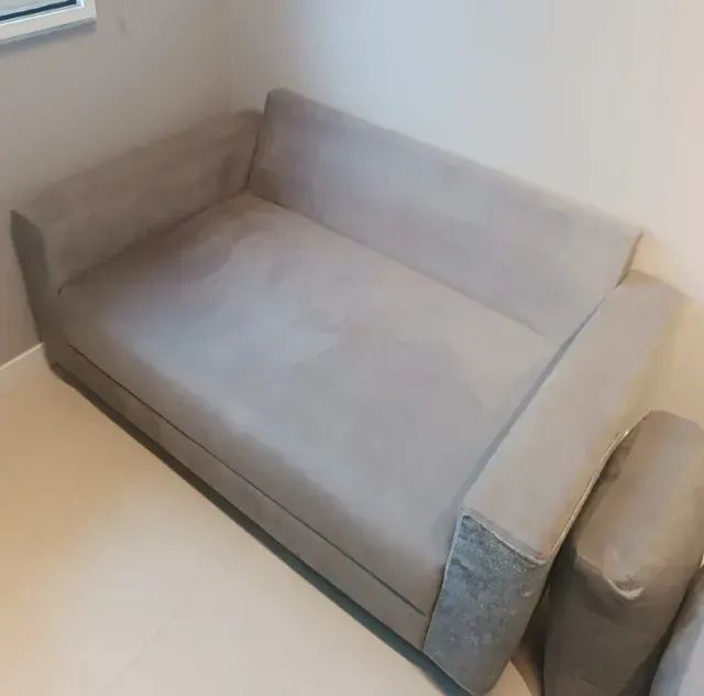 Sofá pequeno 2 lugares suede reformado - Foto 2