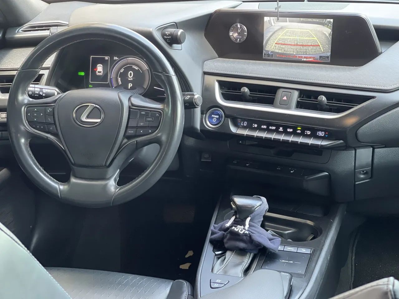 Lexus UX-250h Dynamic 2.0 16V Aut.(hybrid), foto 13 de 20