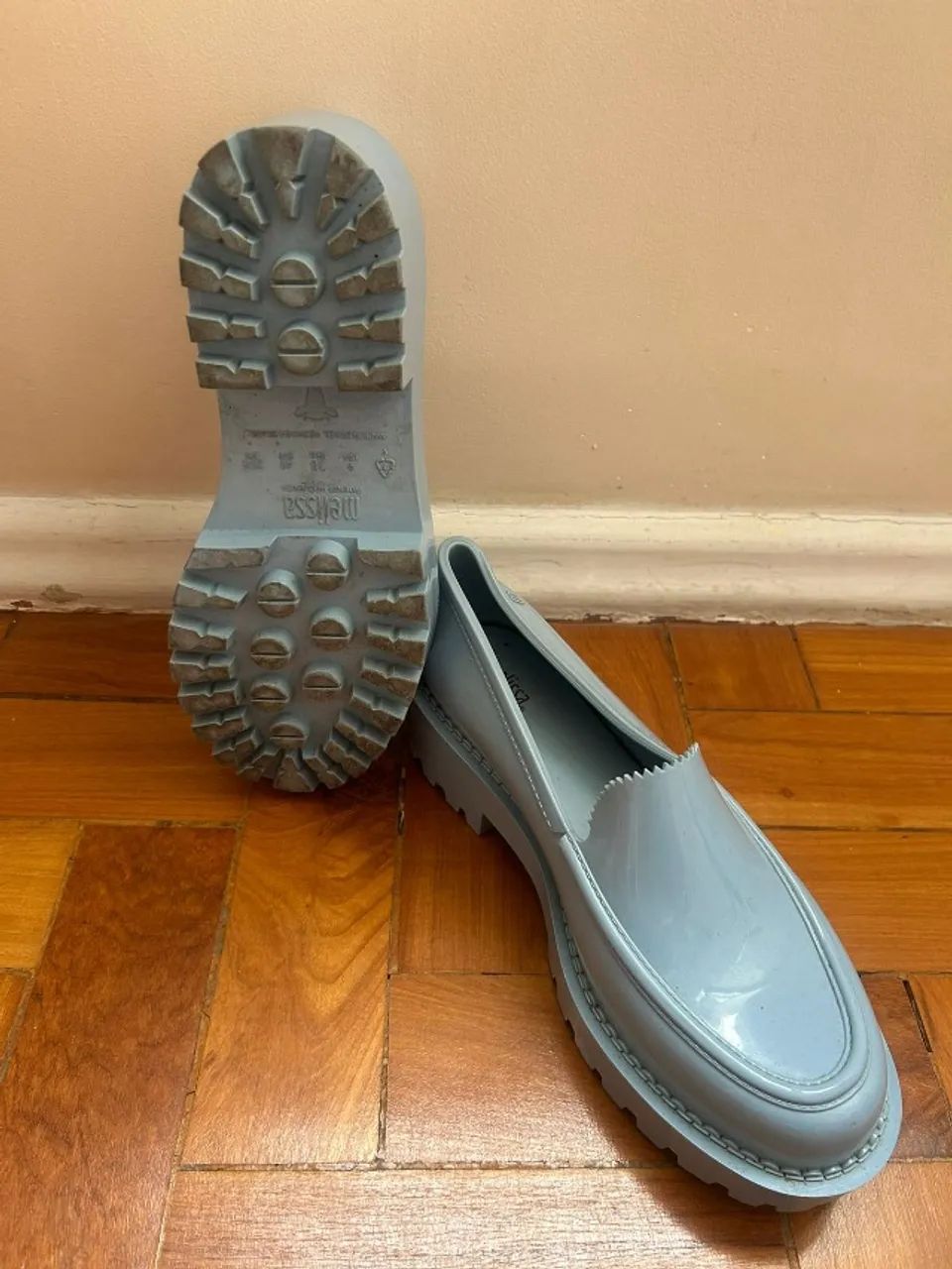 Sapato modelo Oxford azul bebê da marca Melissa - Foto 2