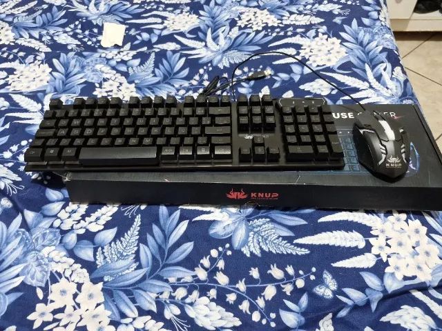 Teclado e mouse gamer