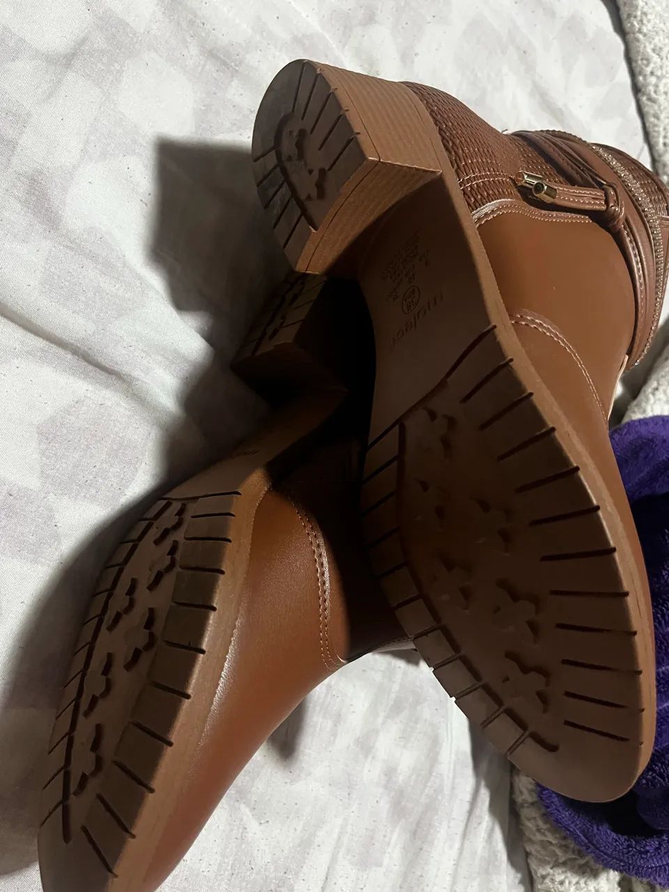 Tênis e bota - Foto 4