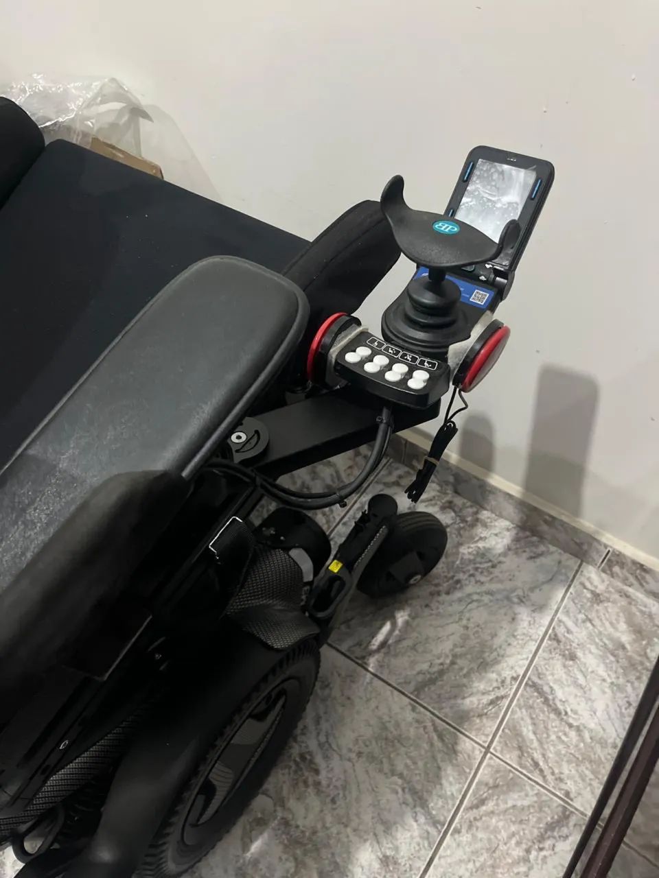 Cadeira de Rodas Elétrica