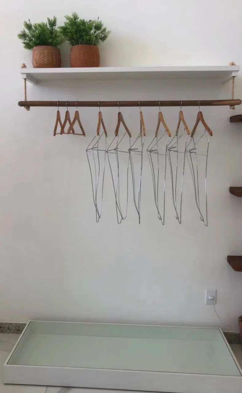  Acessórios para loja Manequim + Arara + caixa com vidro 