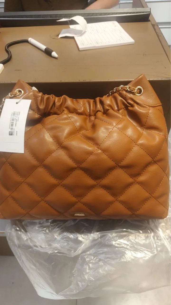 Bolsa matelassê Arezzo nova 