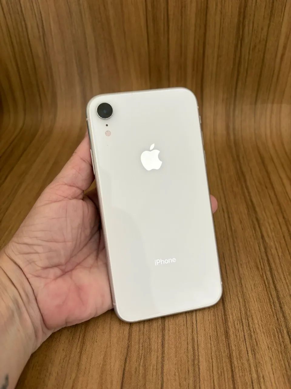 I phone XR 64GB