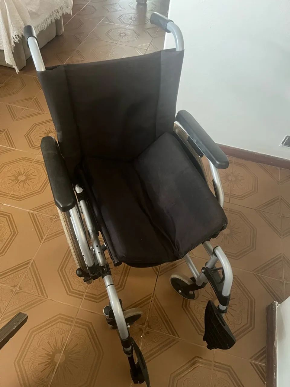 Cadeira de rodas - Foto 2