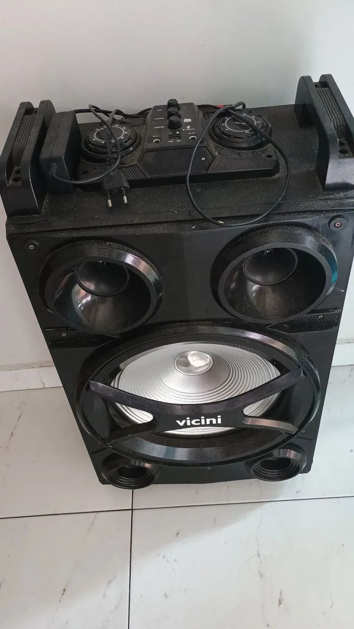 Caixa de som funcionando normalmente( só a bateria que está fraca) - Foto 2