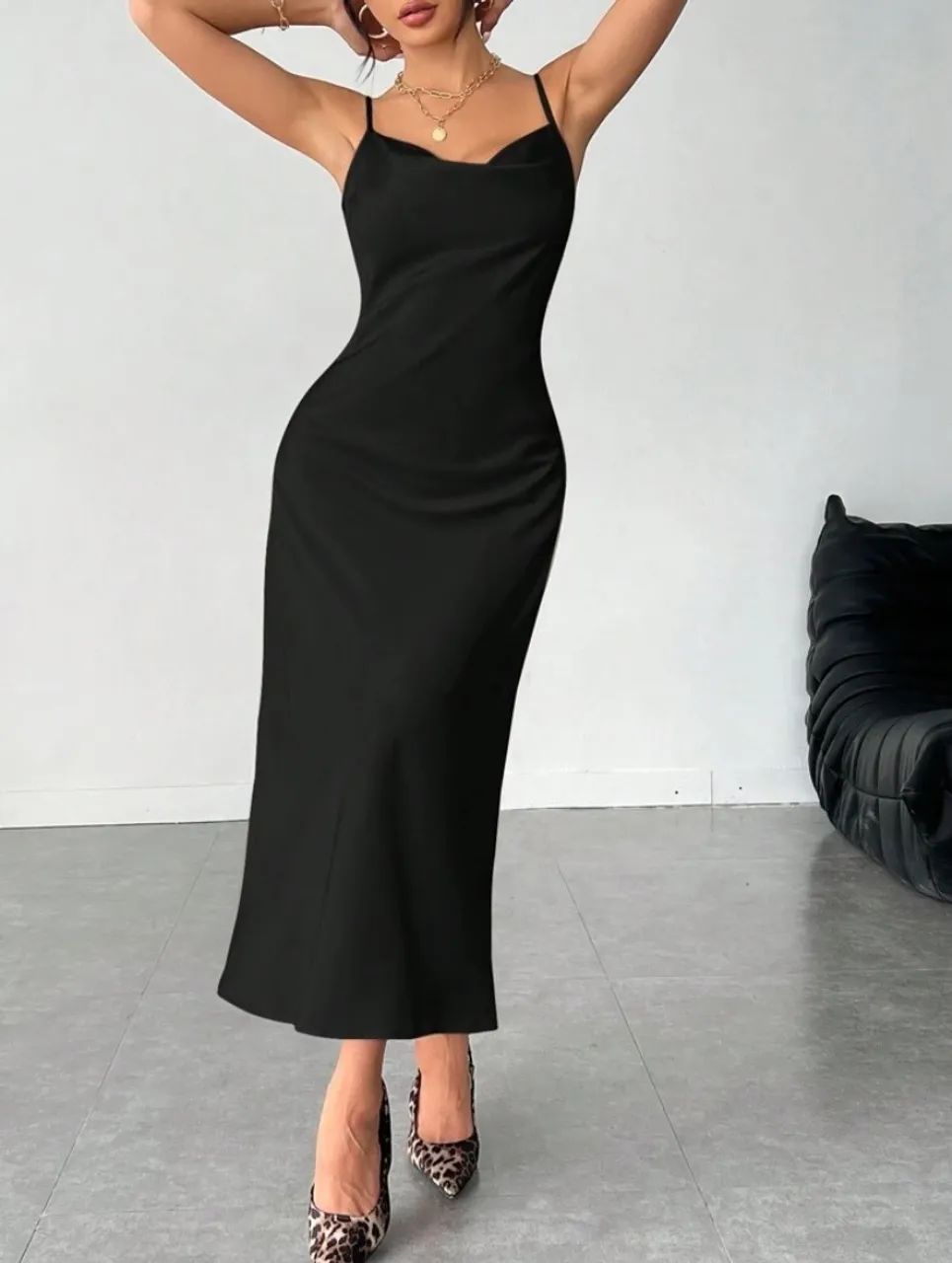 Vestido cetim novo - Foto 2