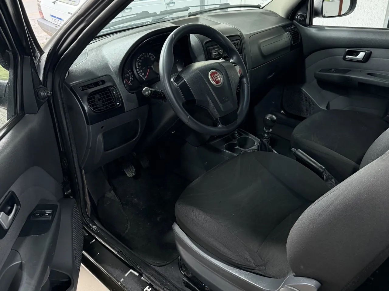 Fiat Strada Working 1.4 MPI Fire Flex 8V CD 2016 - Foto 2