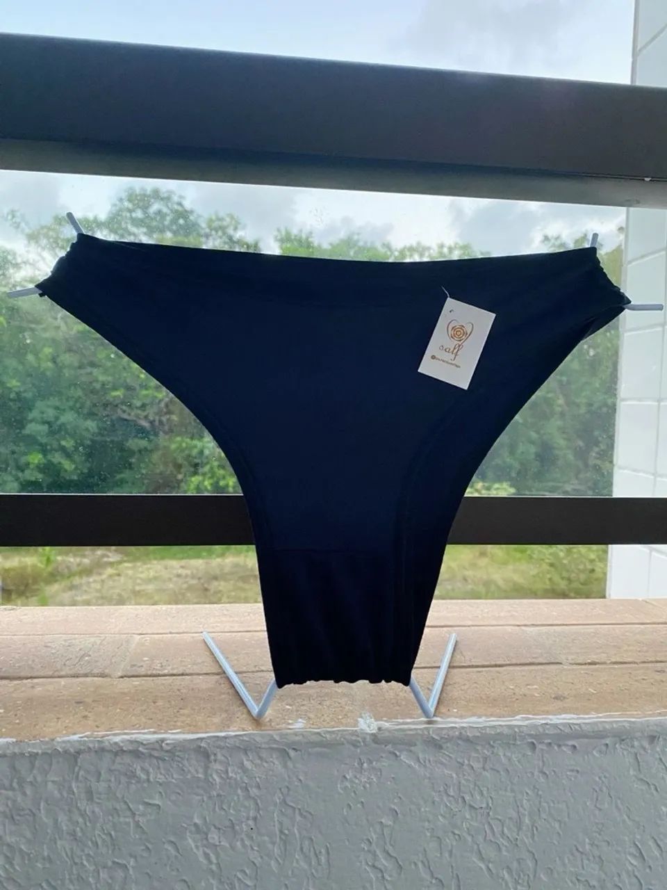 Expositor de calcinha/lingerie para balcão