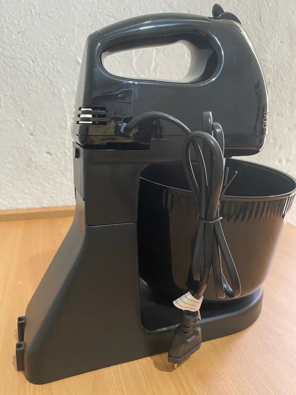 Batedeira elétrica da marca Útil Eletro 200W (NOVA NA CAIXA) - Foto 4