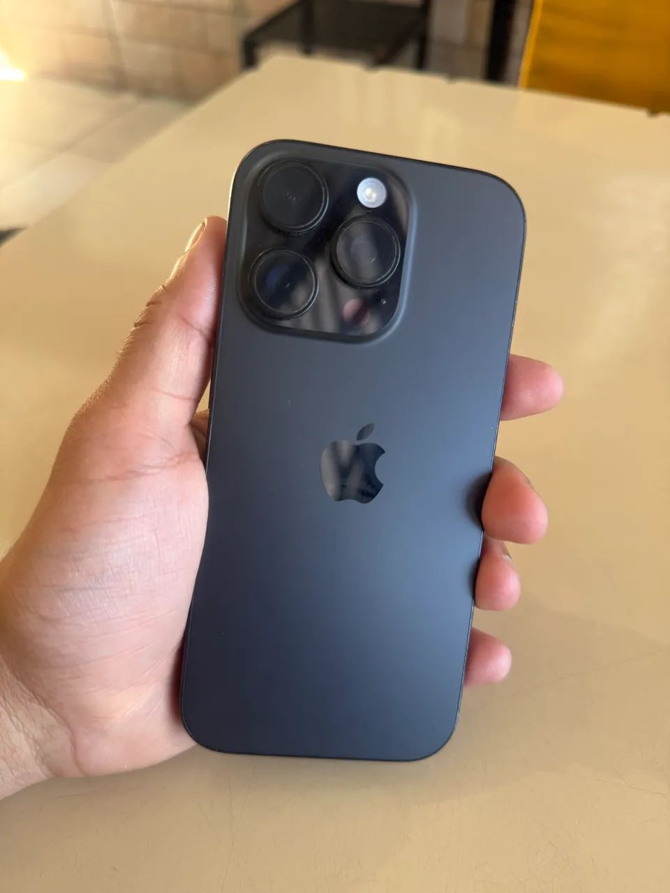 iPhone 16 pro 128g bateria 92% - Foto 2