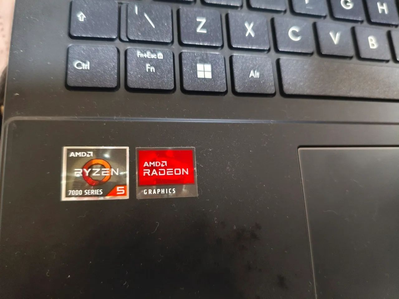 Notebook Asus vivobook Ryzen 5/Radeon Graphics/Windows 11  - Foto 4