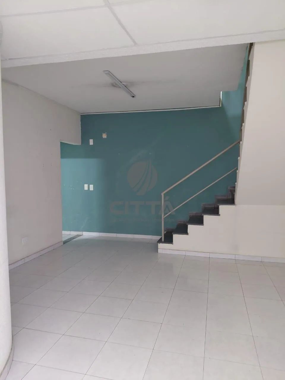 Salão/prédio para locação no bairro Portal do Morumbi em São Paulo/SP.
