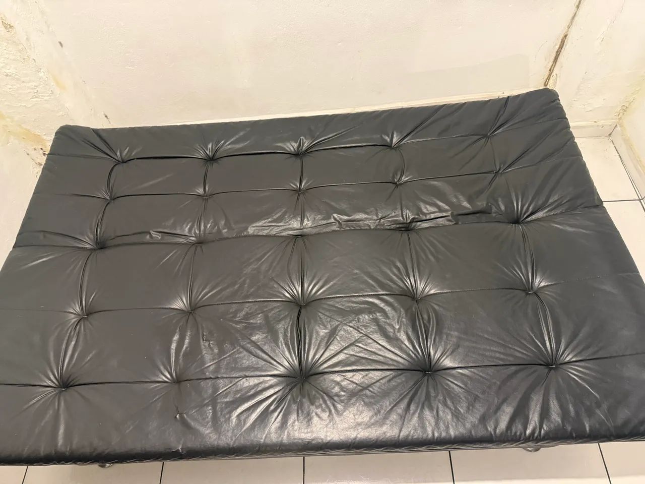 Sofá-cama casal 3 lugares courino preto - Foto 4